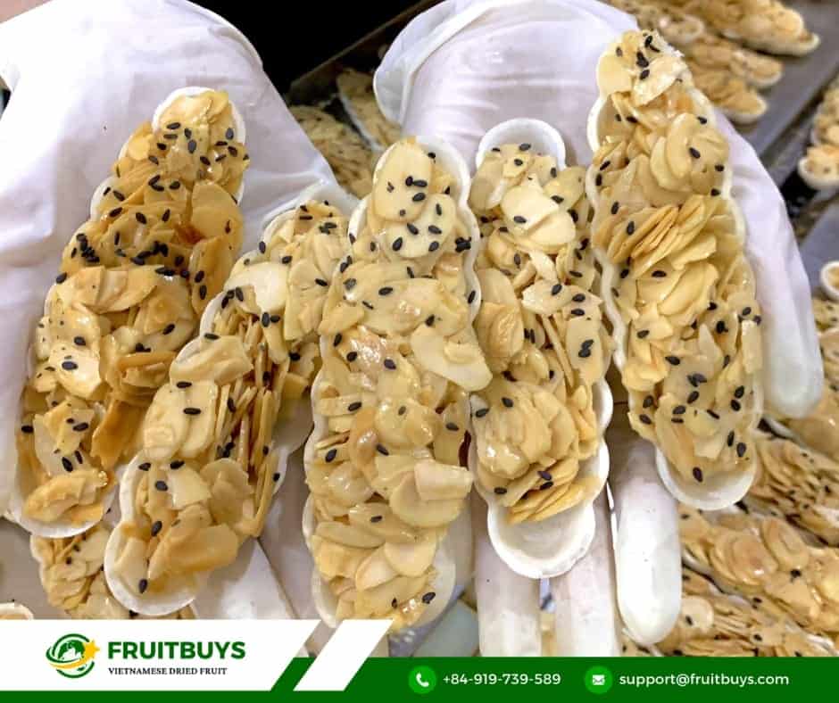 FruitBuys Vietnam Almond Boat Cake provides optimal nutrition while still being a delicious treat FruitBuys Vietnam Almond Boat Cake (4) 241013