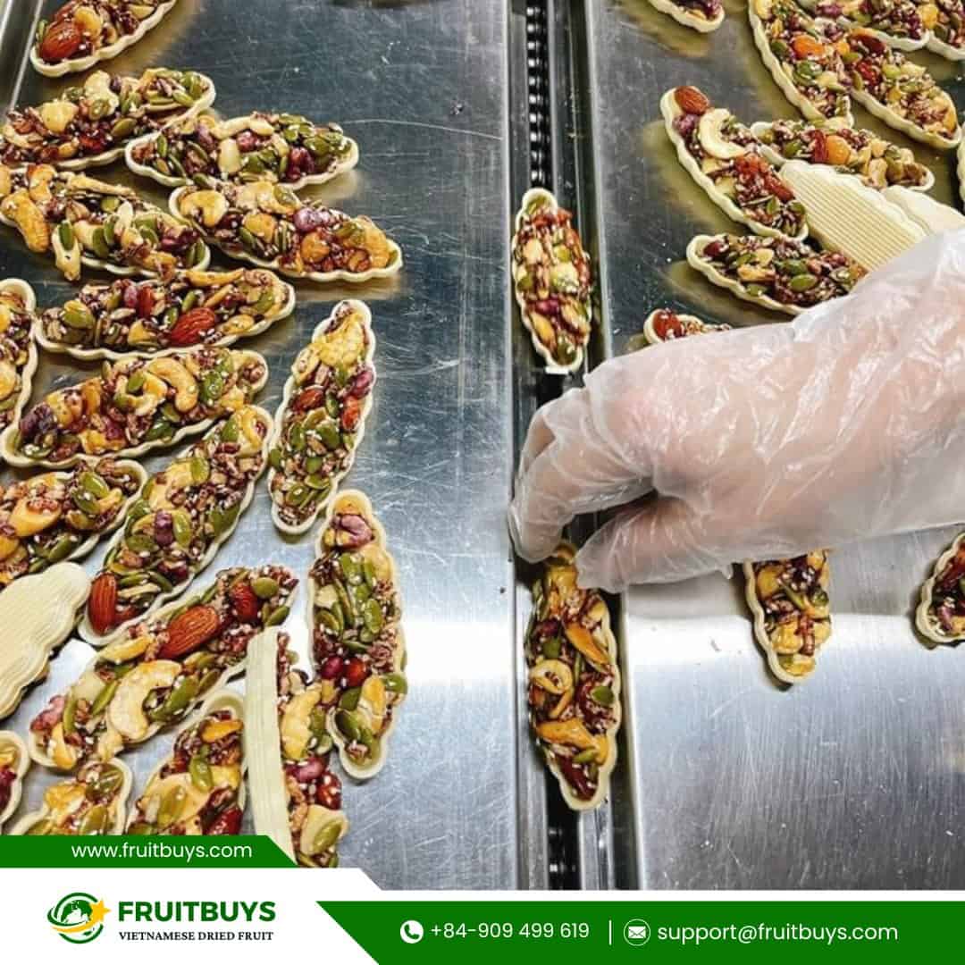 FruitBuys Vietnam Brown Rice Boat Cake Mixed With Nutritious Nuts (11) FruitBuys Vietnam Brown Rice Boat Cake Mixed With Nutritious Nuts (11)